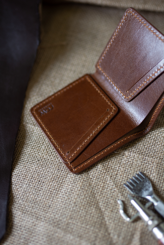 Usnjena denarnica Raw Vault American Walnut